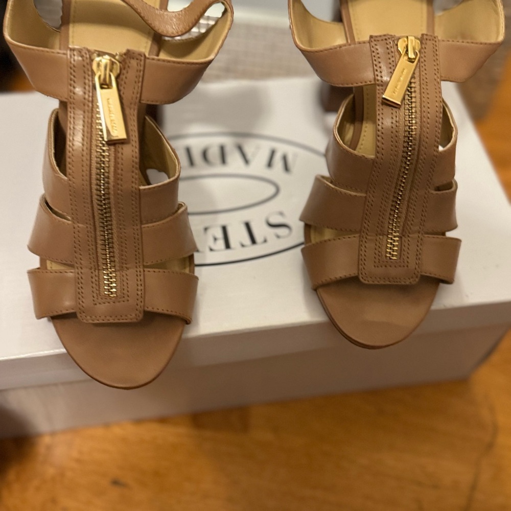 Steve Madden Tab Zipper heels